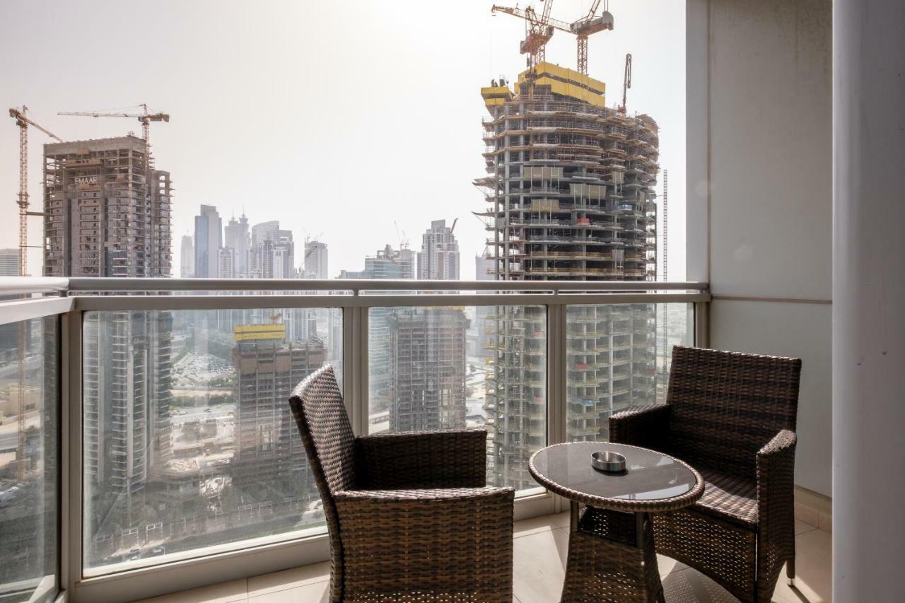 Ferienwohnung Maison Privee - Exclusive Apt With Burj Khalifa Next Door Dubai Exterior foto